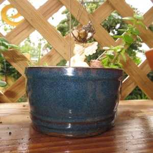 Another view of pot